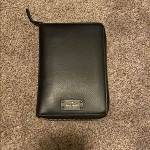 KATE SPADE ZIP AROUND PLANNER